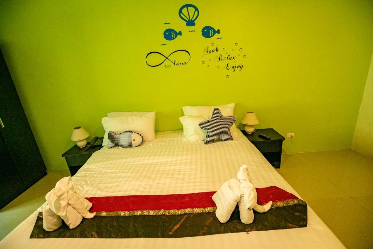 Only Blue Hotel Patong Екстер'єр фото