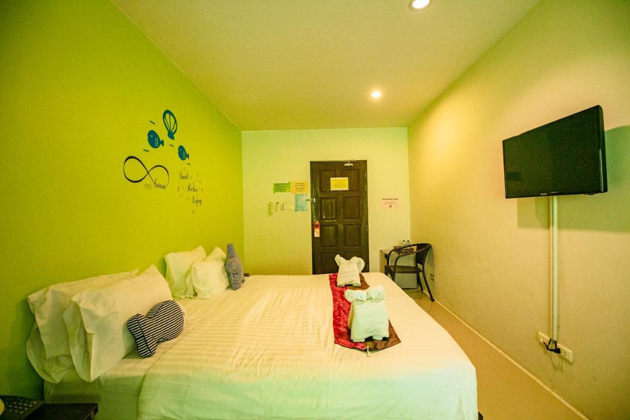 Only Blue Hotel Patong Екстер'єр фото